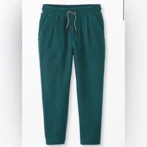 Hanna Andersson stretch twill sweatpants, color Jupiter size 4 NWT